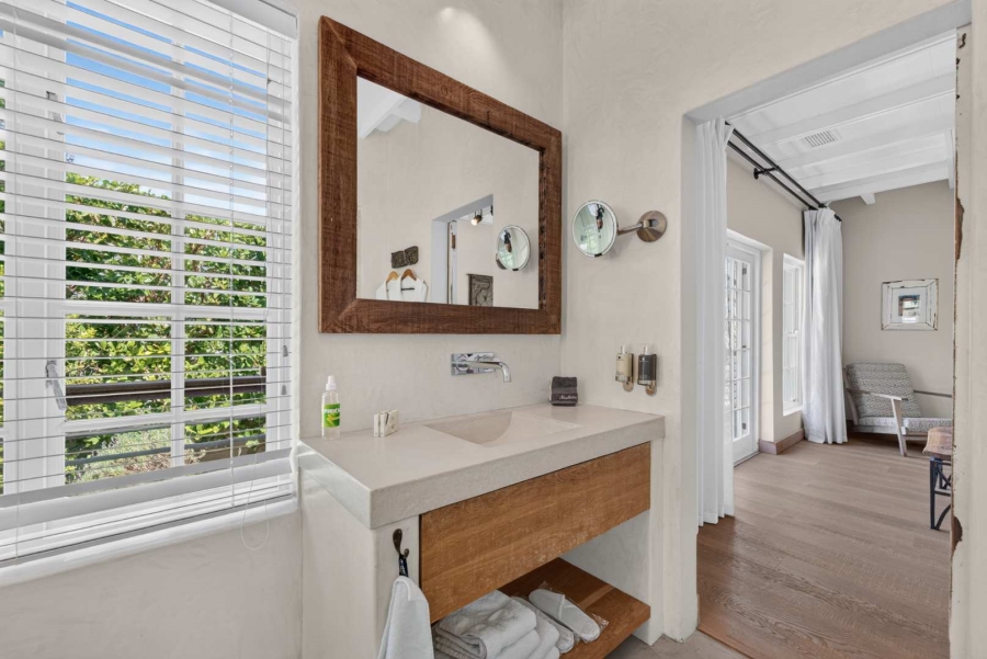 6 Bedroom Property for Sale in Camps Bay Western Cape
